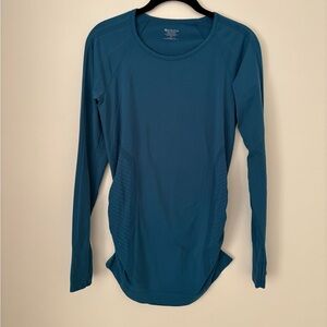 Athleta long sleeve